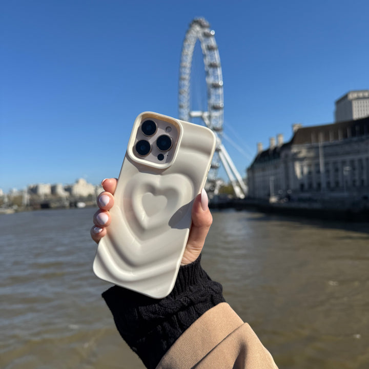 Ivory White Ripple Heart iPhone 15 Case