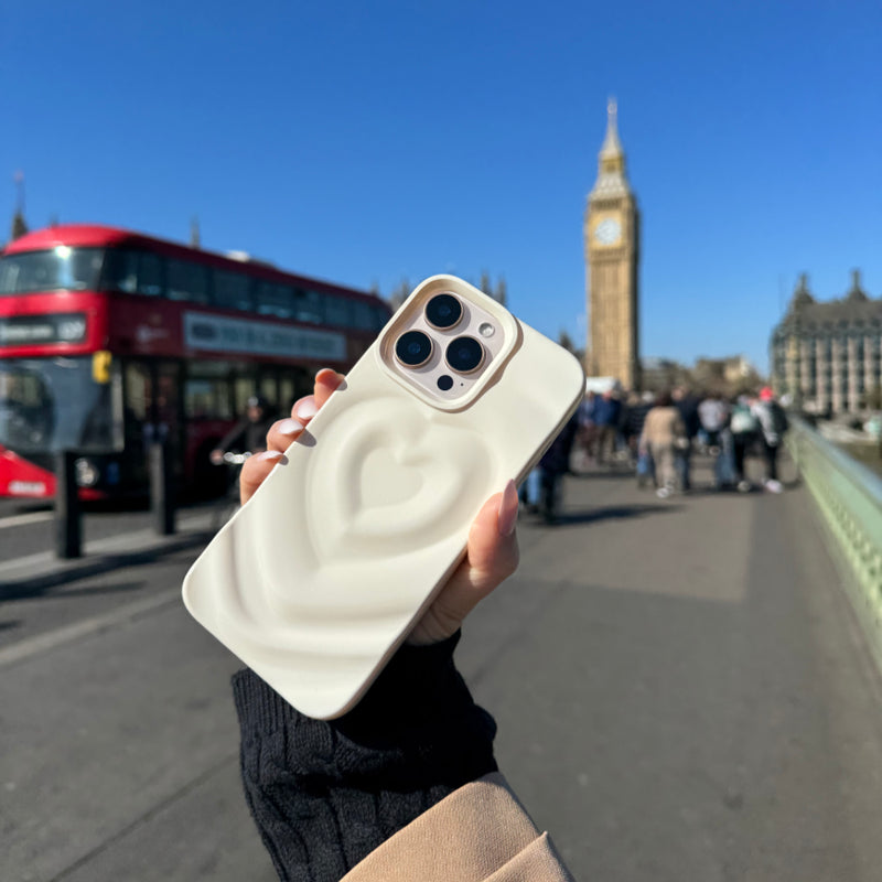 Ivory White Ripple Heart iPhone 15 Case