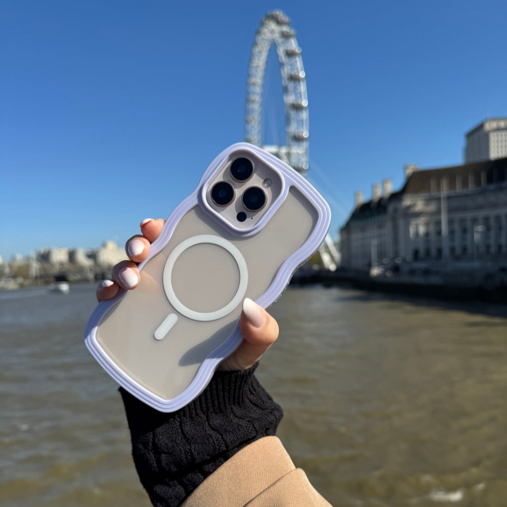 Lilac & Clear Wavy Edge MagSafe iPhone 17 Pro Case