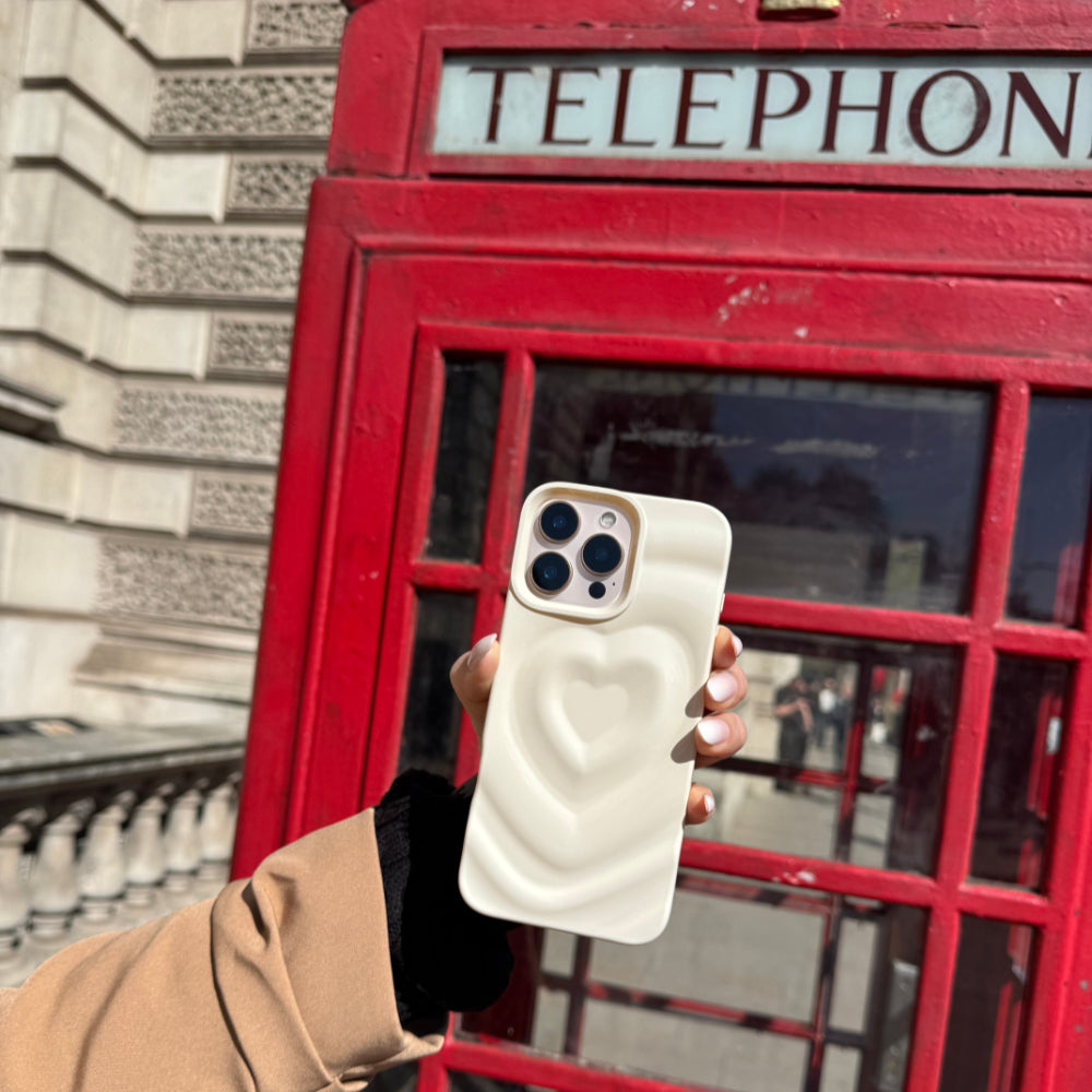 Ivory White Ripple Heart iPhone 16 Case