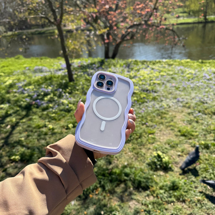 Lilac & Clear Wavy Edge MagSafe iPhone 17 Case